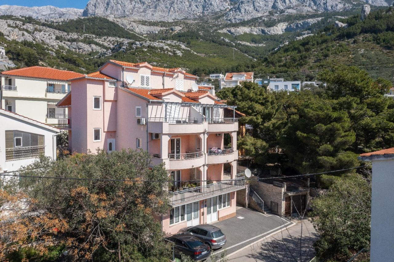 Apartments Luka Toni Krvavica Exterior photo
